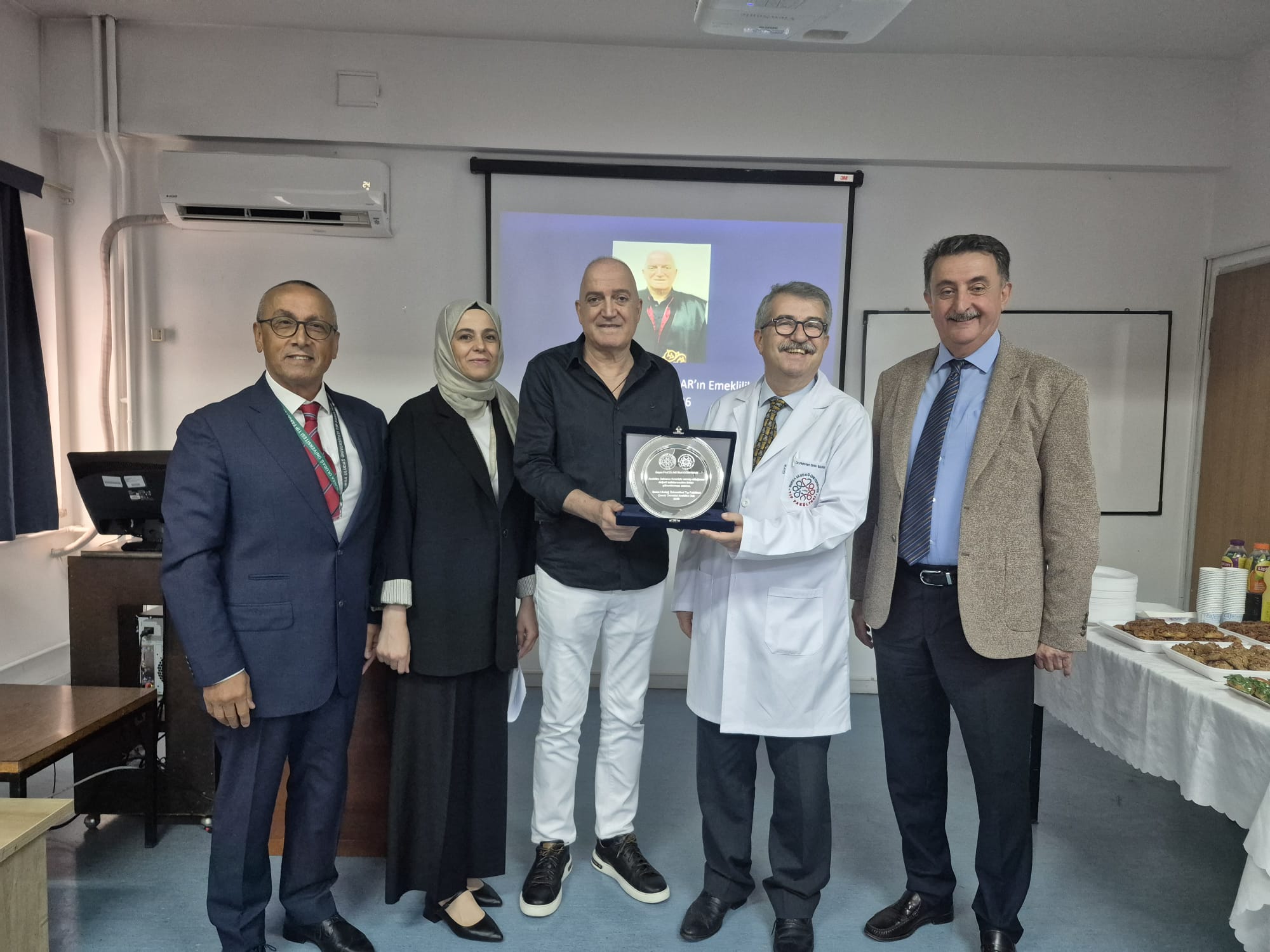 Prof. Dr. Arif Nuri GÜRPINAR emekli olmuştur